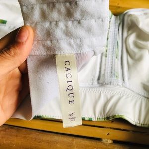 Cacique Intimates & Sleepwear - White and green bra Cacique Intimates & Sleepwear - White and green bra